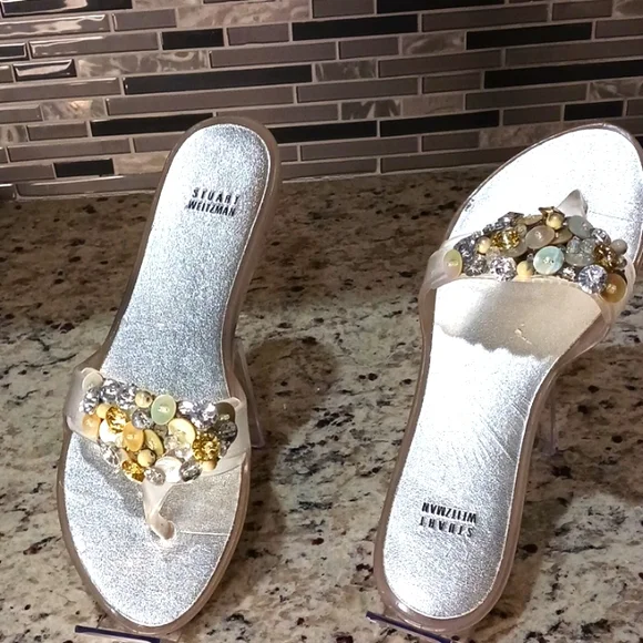 Stuart Weizman Rubber Beaded Accents Flip Flops. - Picture 2 of 9